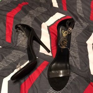 Fashion nova “she’s a winner “ heels